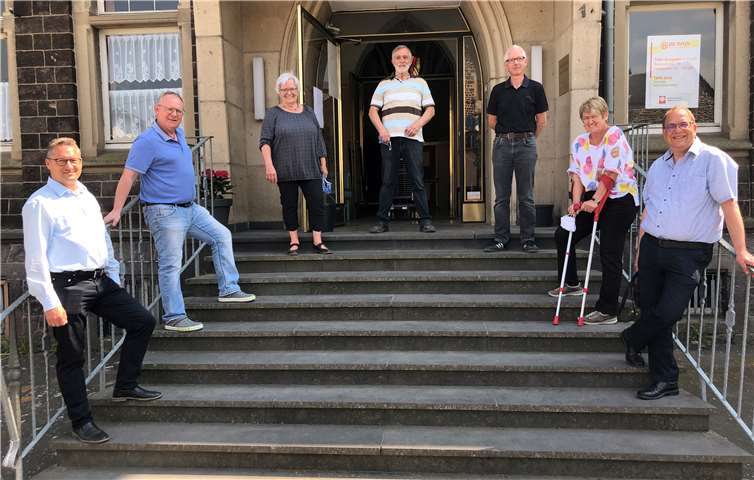 Die engagierten Mitarbeiter der Tafel: Hr. Einig, Hr. Breitbach, Fr. Feller, Hr. Feller, Hr. Zentner, Fr. Zimmermann, Hr. Gäb (v. li.).