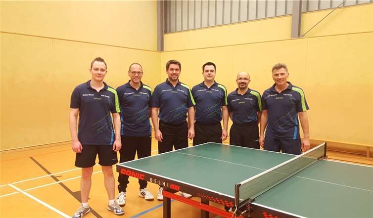 Die erfolgreiche 2. Mannschaft mit (v.l.) Stefan Mauel, Oliver Retterath, Andreas Lafontaine, Frank Powelz, Christian Drescher. Peter Hellenthal.privat