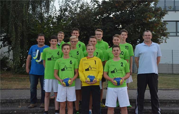 Die erfolgreiche B-Jugend war sehr zufrieden mit ihrer ersten Leistung. privat