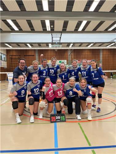 Die erfolgreiche Damenmannschaft. Foto: TVV