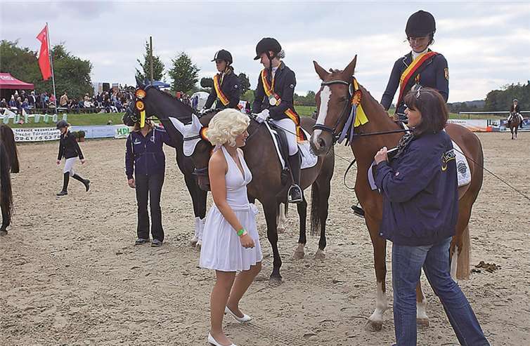 Die erfolgreiche Kurtscheider Jugend kamen mit ihren Ponys auf Platz drei.