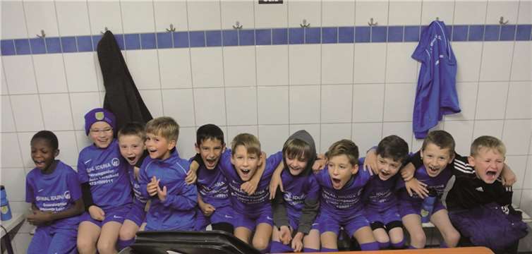 Die erfolgreiche Mannschaft: Djibril Diallo, Jannik Hahn, Robin Christ, Roman Domanski, Muhamed-Isa Ilbey, Philip Morsch, Jan Schmitt, Nils Morsch, Ben Kirstein, Tristan Descourvier und Tyron Wielpütz. Auf dem Bild fehlt Noah Arnold.privat