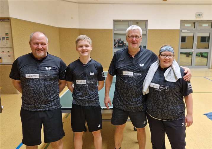 Vierte mit Derbysieg Die erfolgreiche Vierte. Foto: TTV Oberwinter