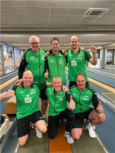 Die erfolgreiche erste Mannschaft.  Foto: Bernd Göbel