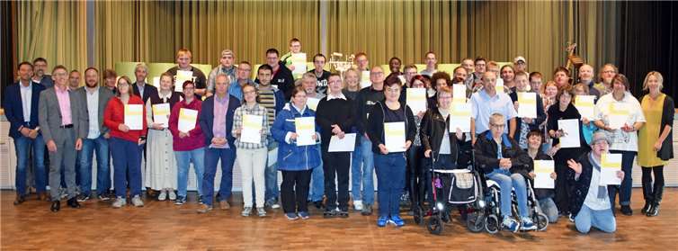 Die erfolgreichen Berufsbildungsteilnehmer der Caritas Werkstätten in Mayen, Polch, Cochem, Ulmen, Sinzig und Bad Neuenahr-Ahrweiler.Caritas Werkstätten