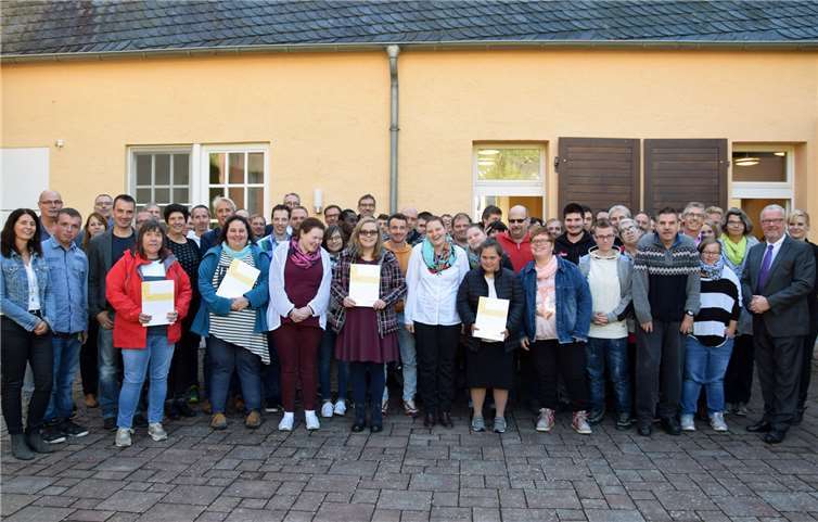 Die erfolgreichen Berufsbildungsteilnehmer der Caritas Werkstätten in Mayen, Polch, Cochem, Ulmen, Sinzig und Bad Neuenahr-Ahrweiler.  St. Raphael CAB, Mayen