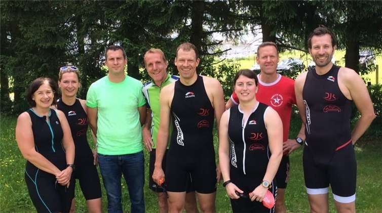 Die erfolgreichen DJKler beim Triathlon im Westerwald. Privat