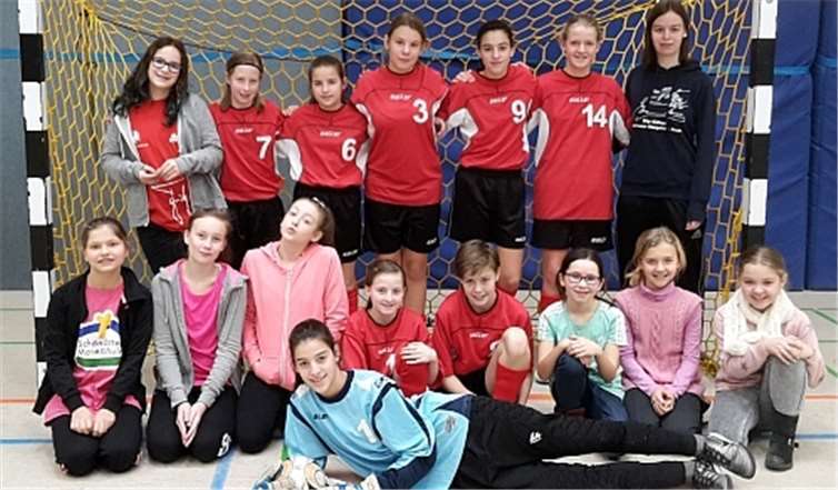 Die erfolgreichen Fußballerinnen der Schönstätter Marienschule. Privat