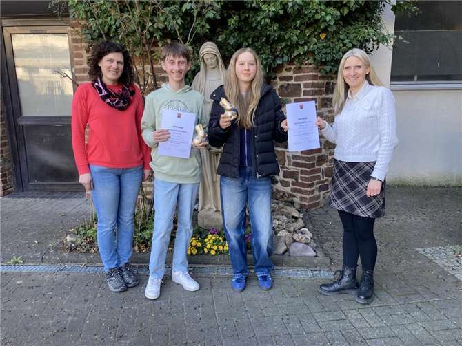 Die erfolgreichen Gymnasiasten.  Foto: privat
