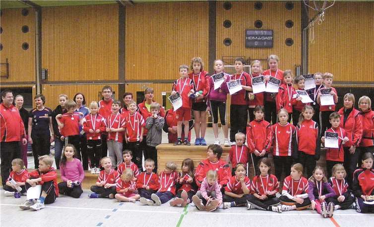 Die erfolgreichen Hallenteams beim Hallen Team Cup Kinderleichtathletik U8 bis U12. privat