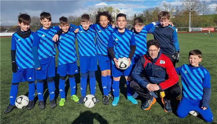 Die erfolgreichen Jungs der SG Westum-Löhndorf freuen sich gemeinschaftlich.  Fotos: privat