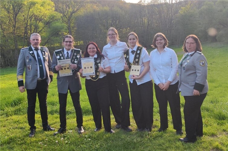 Die erfolgreichen Jungschützen der Schützengesellschaft Mayen  mit Jugendleitung