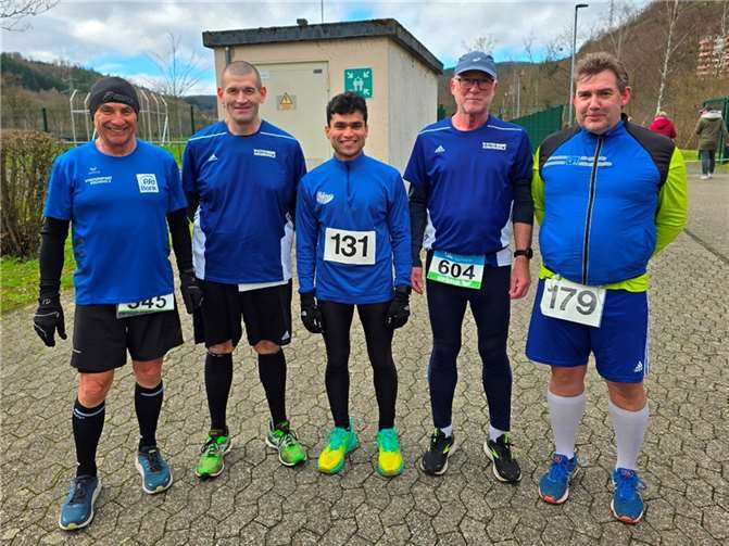 Die erfolgreichen Läufer der LG Laacher See in Bad Ems.  Foto: Rainer Hohl