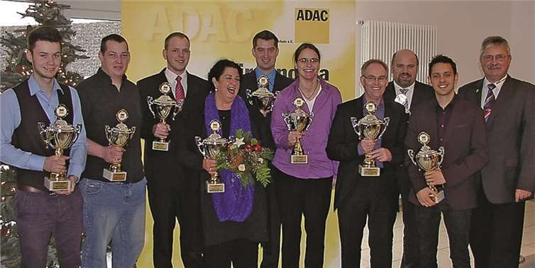 Die erfolgreichen Mitglieder des MSC Adenau bei der ADAC Siegerehrung. privat