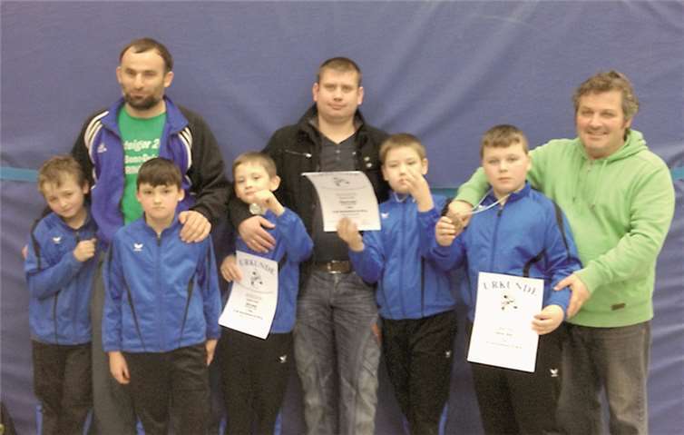 Die erfolgreichen Rheinbacher Ringer. privat