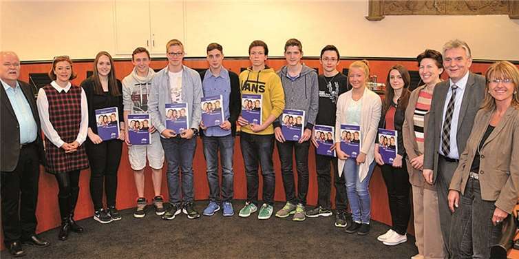 Die erfolgreichen Schülerinnen und Schüler freuten sich über die Zertifikate. Stadt Andernach/Maurer