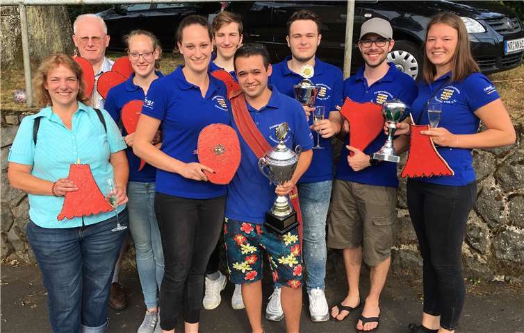 Die erfolgreichen Schützen: Anne Nußbaum, Helmut Wolff, Lea Orawetz, Julia Orawetz, Fabian Stümper, Devin Lorscheid, David Weigel, Robin Randt, Hanna Schwips. Foto: privat