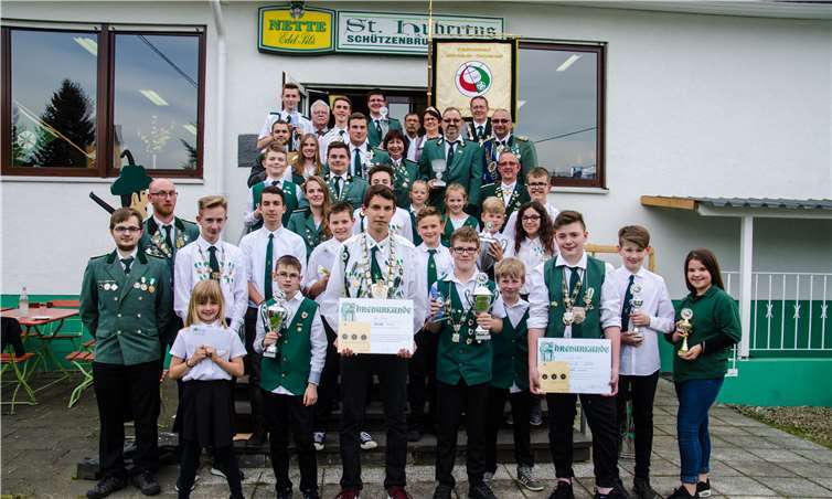 Die erfolgreichen Schützen beim Bezirksjungschützentag. privat