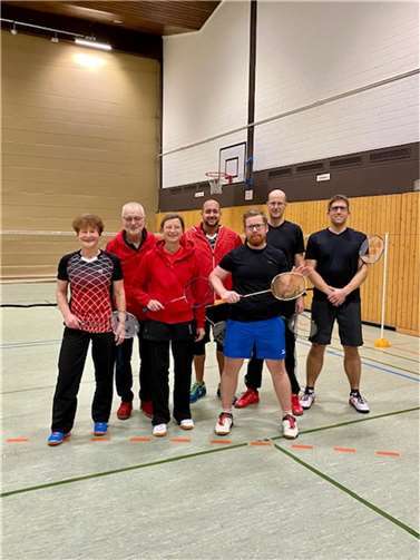 Die erfolgreichen Spielerinnen und Spieler der Badmintonmannschaft. Foto: privat