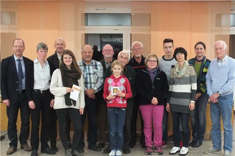 Die erfolgreichen Sportlerinnen und Sportler erhielten im Rahmen einer kleinen Feierstunde im Rathaus ihre Urkunden. VG Höhr-Grenzhausen