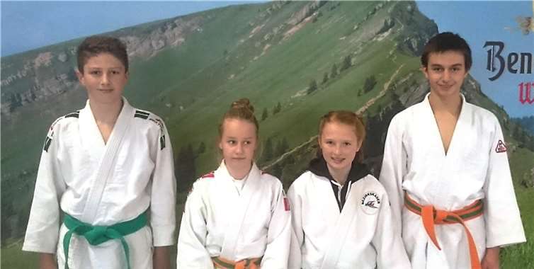 Die erfolgreichen Teilnehmer der JC Hennef/Linz. v.l.n.r.: Jan Baumer, Alexandra Gross, Marie Heeb und Karl Johannes. privat