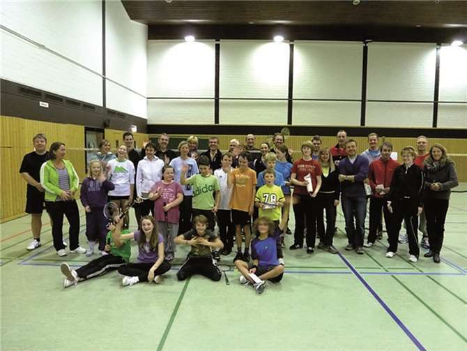 Die erfolgreichen TeilnehmerInnen des diesjährigen Schleifchenturniers.privat