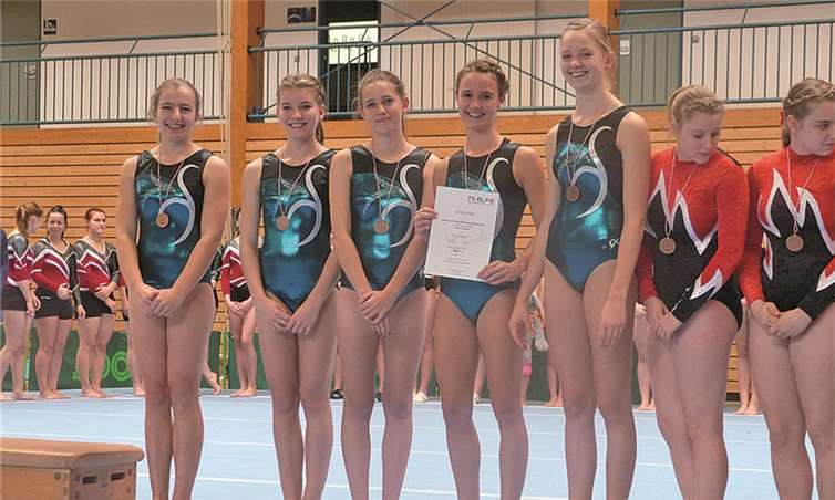 Die erfolgreichen Turnerinnen des TV Cochem: Josefine Feiden, Annika Hofmann, Celine Kölsch, Anna Steffens und Clara Welz . privat