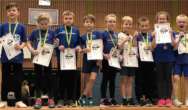 Die erfolgreichen U10-Kinder in Mayen (von links): Louis Schipke, Sofie Hartmann, Niklas Schu, Niklas van Bebber, Giulia Boemer, Mads Abresch, Maxim Mangold, Emilia Teixeira und Maximilian Mäurer.Foto: privat