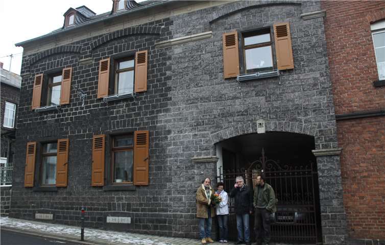 Die erneuerte Fassade wertet das Straßenbild optisch auf. privat