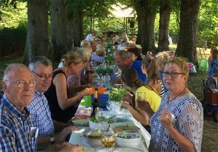 Die erste Auflage von Tafeln unter den Linden war Lebensfreude pur. Foto: privat