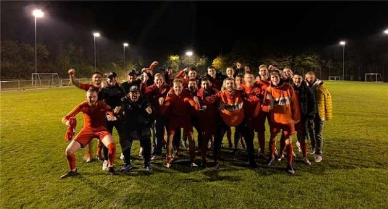 Die erste Mannschaft des SV Untermosel siegte im Derby gegen die SG Moseltal Niederfell. Foto: privat