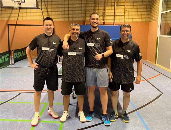 Die erste Mannschaft verlor das Spitzenspiel knapp.  Fotos: TTV Oberwinter