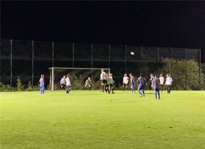 Die erste Mannschaft während des Spiels in Ettringen.Quelle: SG Bad Breisig/ Inter Sinzig