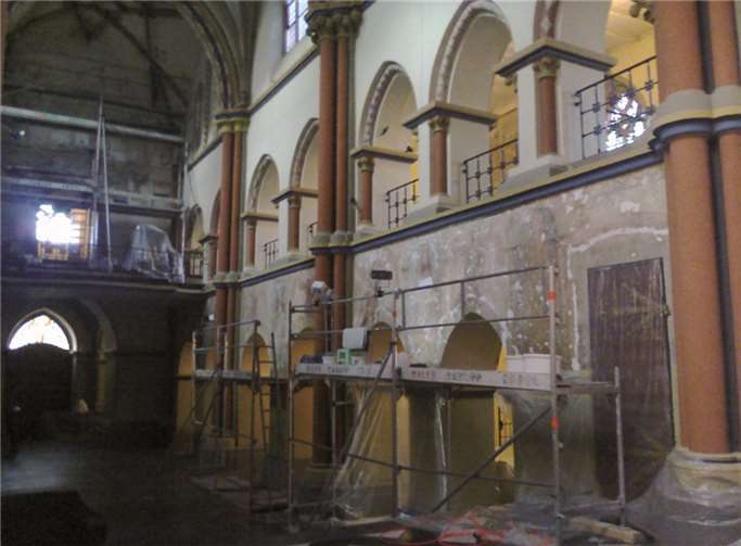 Die erste Restaurierungskampagne an den Wandgemälden aus dem 13. Jh. soll am 28. Mai enden. privat