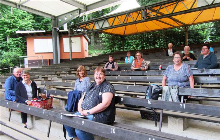 Die erste Vorstandssitzung während der Corona-Krise fand auf dem Gelände der Schulder Freilichtbühne statt.Foto: privat