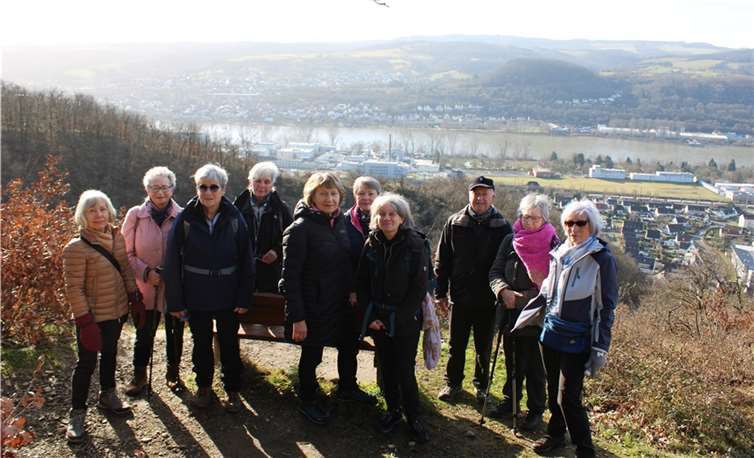 Die erste geführte Wanderung mit der neuen Übungsleiterin führte die fröhliche Wandertruppe bei schönstem Wanderwetter auf die Lahnsteiner Höhe.  Foto: privat