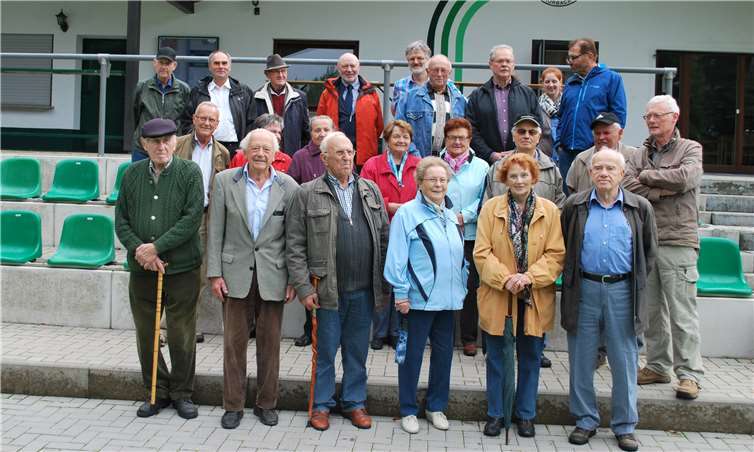 Die ersten 555er mit einigen offiziellen Gründungsgästen vor genau fünf Jahren.privat