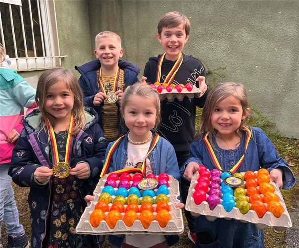 Die ersten Ostereier und Medaillen für die BSC - Kinder.Foto: Manuela Weinand