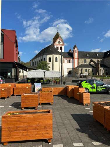 Die ersten Pflanzbeete für die „Grüne Entdeckerlounge“ wurden bereits aufgestellt. Foto: Stadt Bendorf