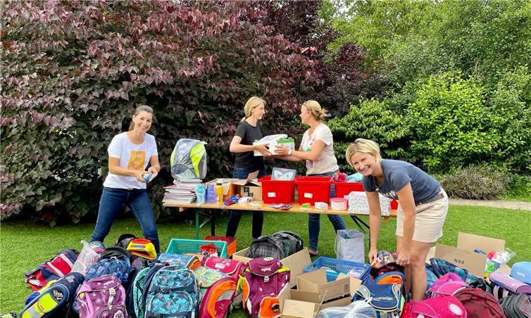 Die ersten Spenden werden sortiert. Foto: privat