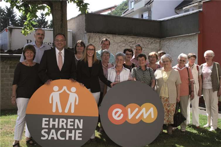 Die evm unterstützt ehrenamtliches Engagement der Senioreneinrichtungen in der Verbandsgemeinde Bad Breisig mit 2.000 Euro. evm