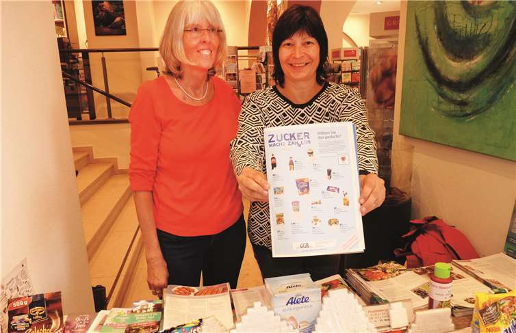Die fachkundigen Mitarbeiterinnen der GGB e. V. informierten über die mitunter fatale Wirkung von Fabrikzucker auf den menschlichen Körper.
