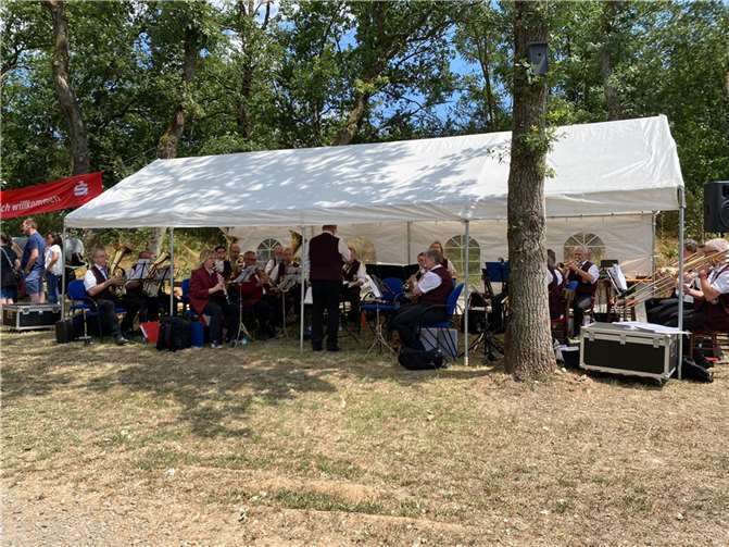 Die feierliche Einweihung in Naunheim wurde durch die Stadtkapelle Münstermaifeld musikalisch bgleitet. Quelle:Stadtkapelle