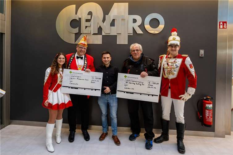 Die feierliche Gewinnübergabe fand am 19. Januar 2024 im Centro24 statt. Foto: Centro24