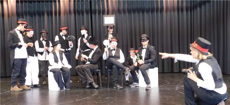 Die „feine Gesellschaft“ ließ sich kaum fotografieren.