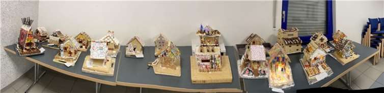 Die fertigen Hexenhäuser.