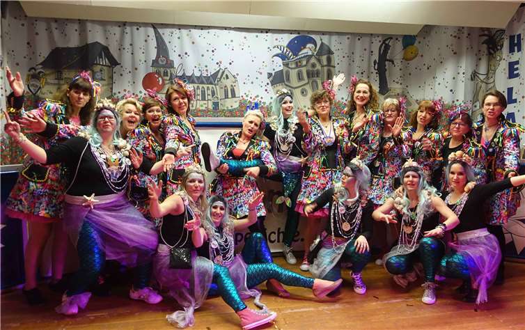 Die fidelen Möhnen feierten ausgelassen am Weiberdonnerstag.Foto: privat