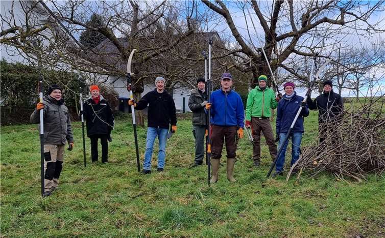Die fleißigen Baumpfleger. Foto: privat