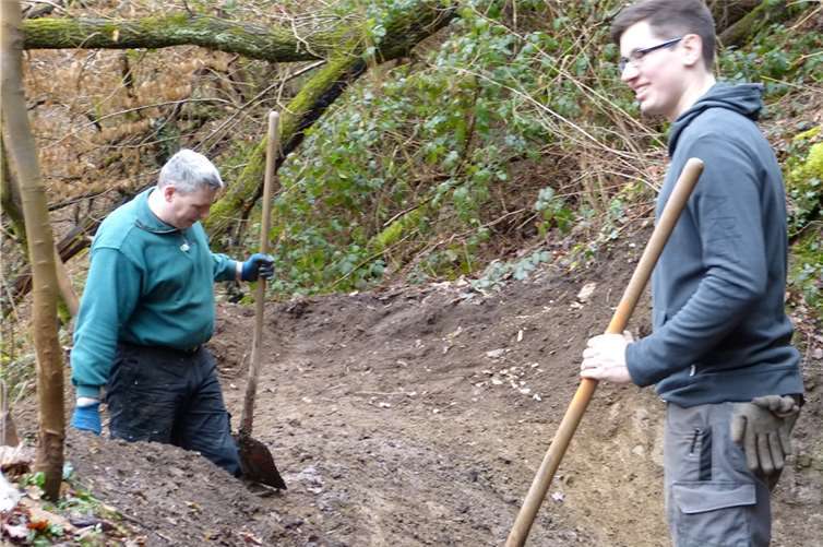 Die fleißigen Helfer sammelten überall in der Ortslage Müll ein, säuberten Gehwege u.v.m. privat