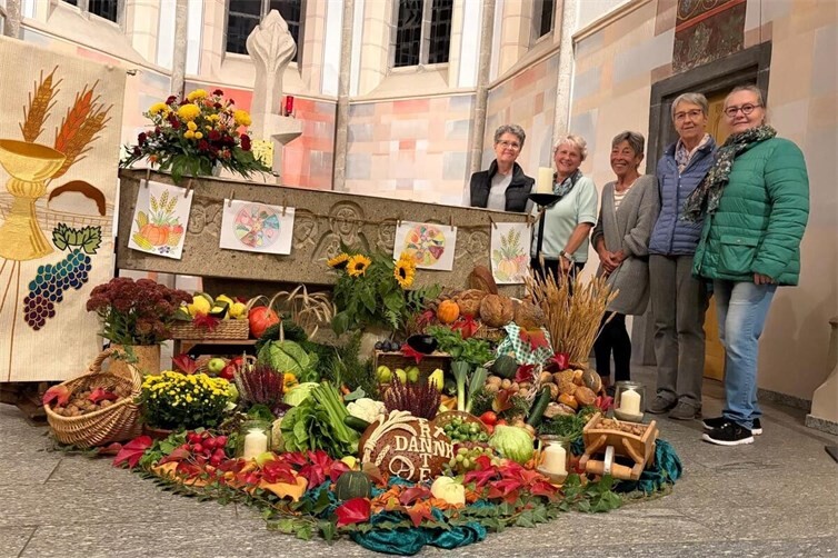 Die fleißigen Helferinnen der kfd Ettringen